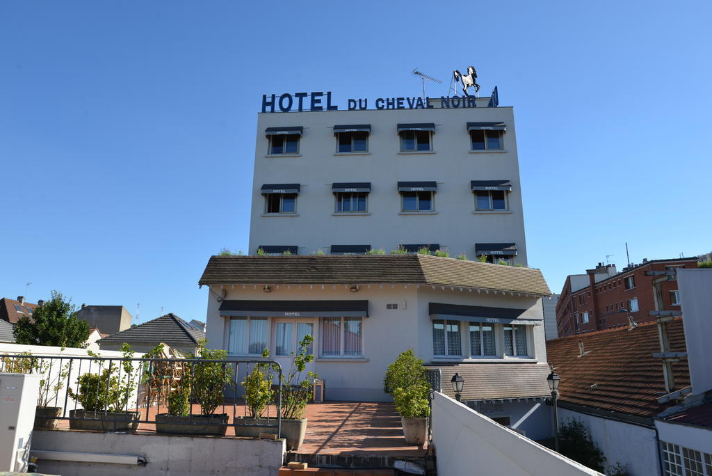 Le Cheval Noir Hotel Paris Pantin Exteriör bild